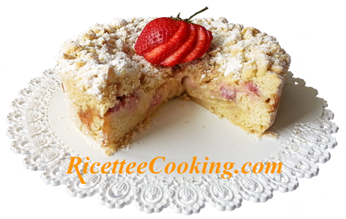 Torta sbriciolata crema e fragole